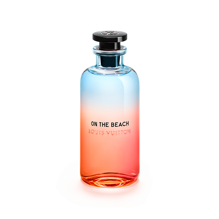 على الشاطئ لويس فويتون